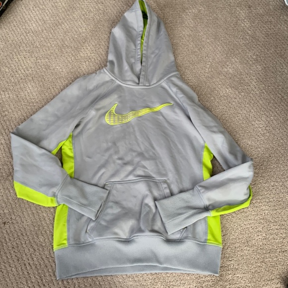 Nike therma-fit hoodie - Picture 1 of 5